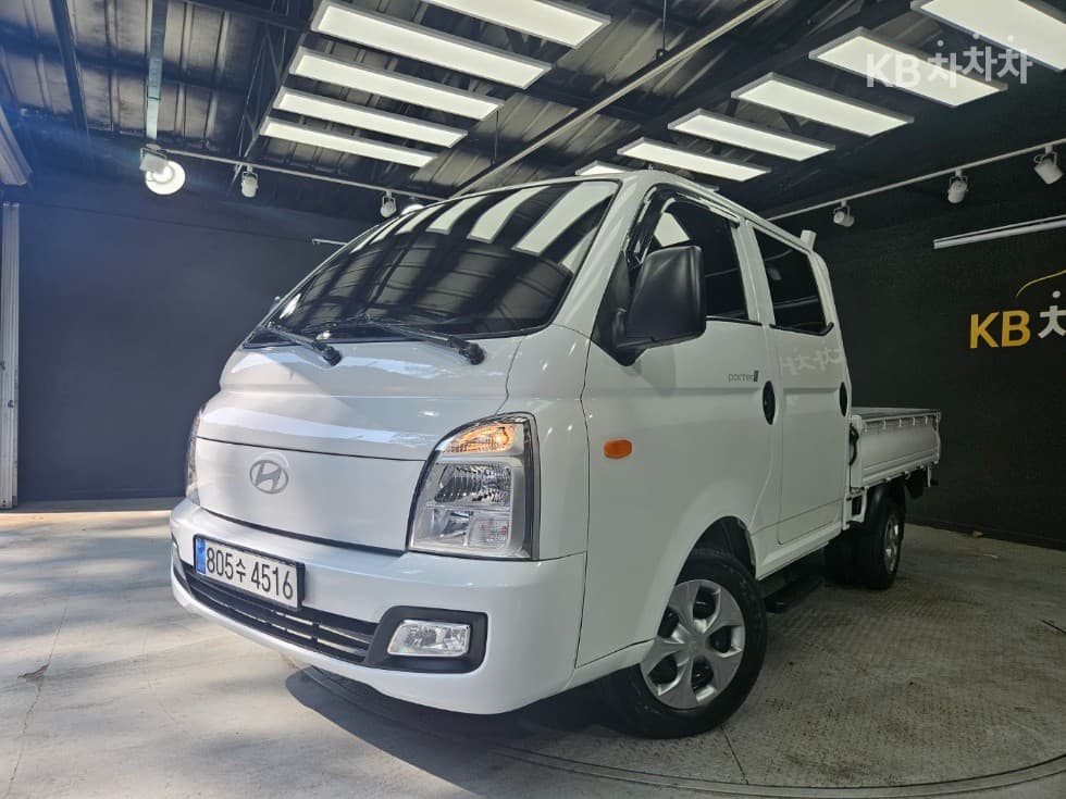Hyundai Porter 2Extra Long Double Cab LPG Premium - 8