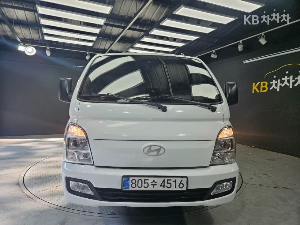 Hyundai Porter 2 Extra Long Double Cab LPG Premium - Image 1