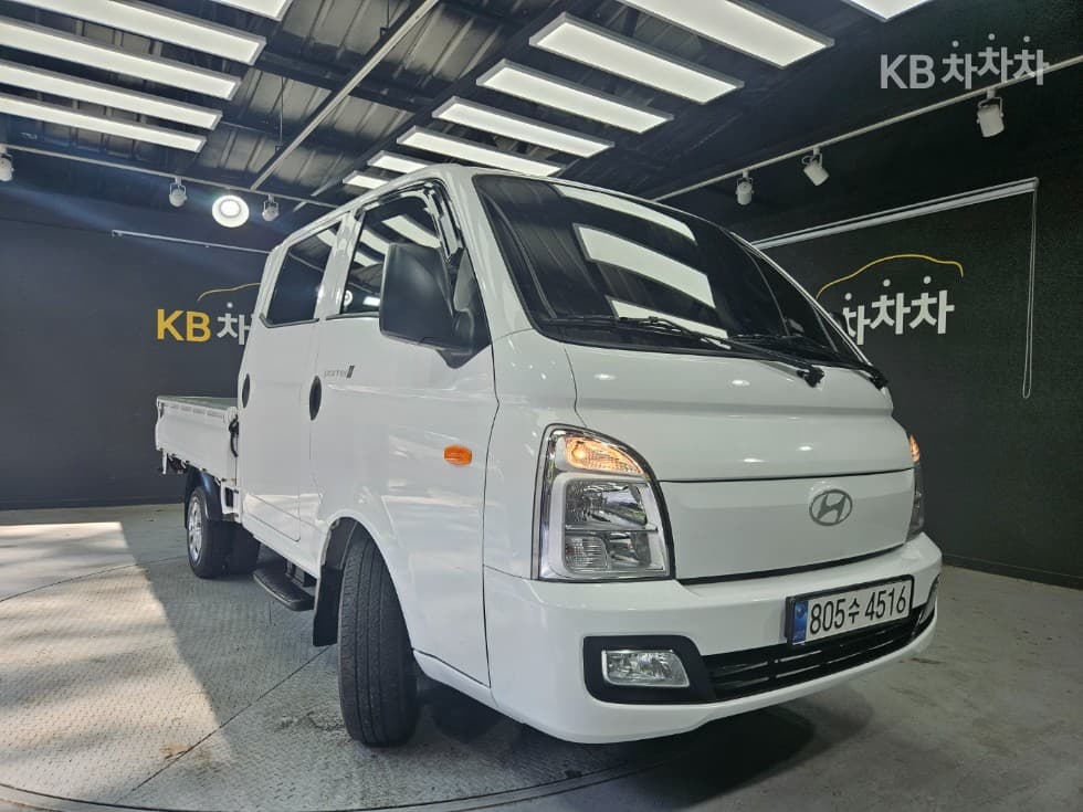 Hyundai Porter 2Extra Long Double Cab LPG Premium - 7