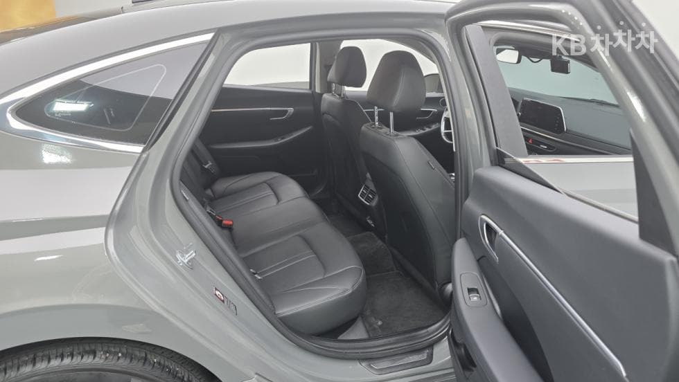 Hyundai Sonata (DN8)2.0 Premium - 15