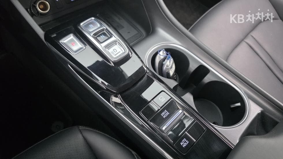 Hyundai Sonata (DN8)2.0 Premium - 23