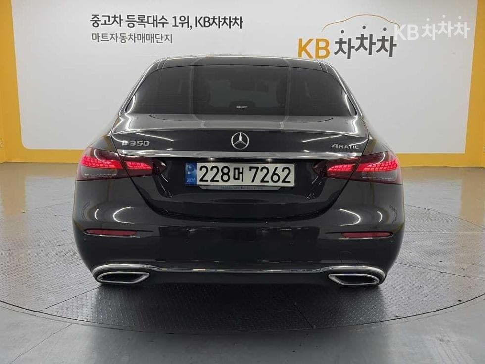 Mercedes-Benz E-Class (W213)E350 4MATIC Avantgarde - 3