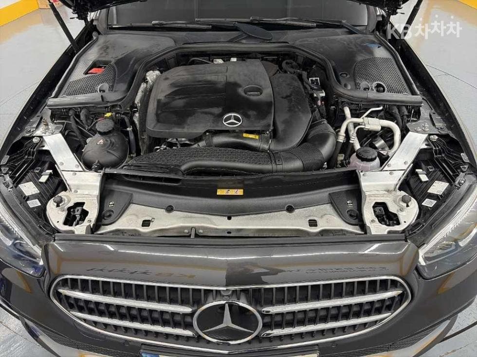Mercedes-Benz E-Class (W213)E350 4MATIC Avantgarde - 5