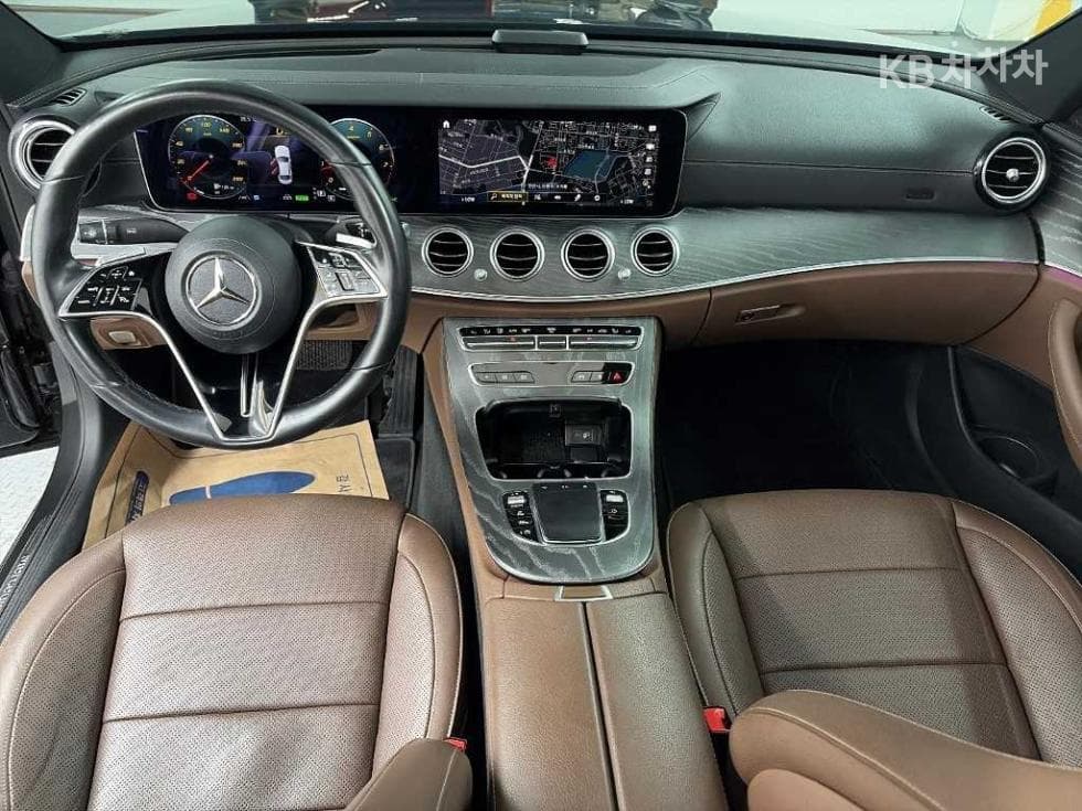 Mercedes-Benz E-Class (W213)E350 4MATIC Avantgarde - 7