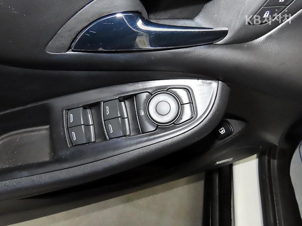 Джи Ем Корея Chevrolet 볼트1.5 - 13