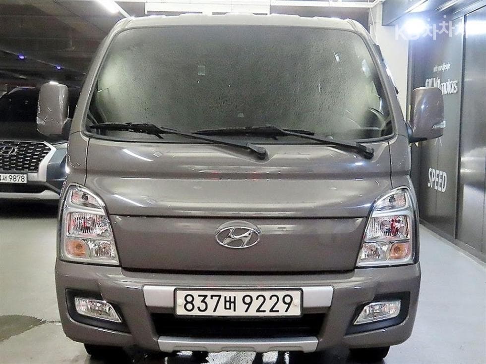 Hyundai Porter 2Extra Long Double Cab CRDi Premium - 2