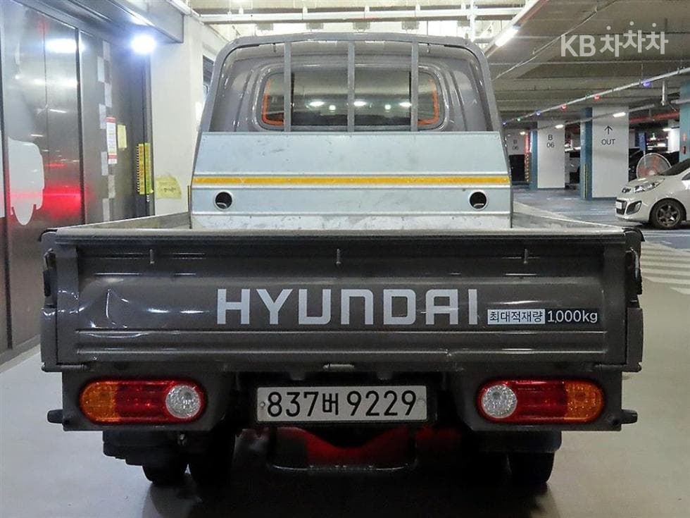 Hyundai Porter 2Extra Long Double Cab CRDi Premium - 5