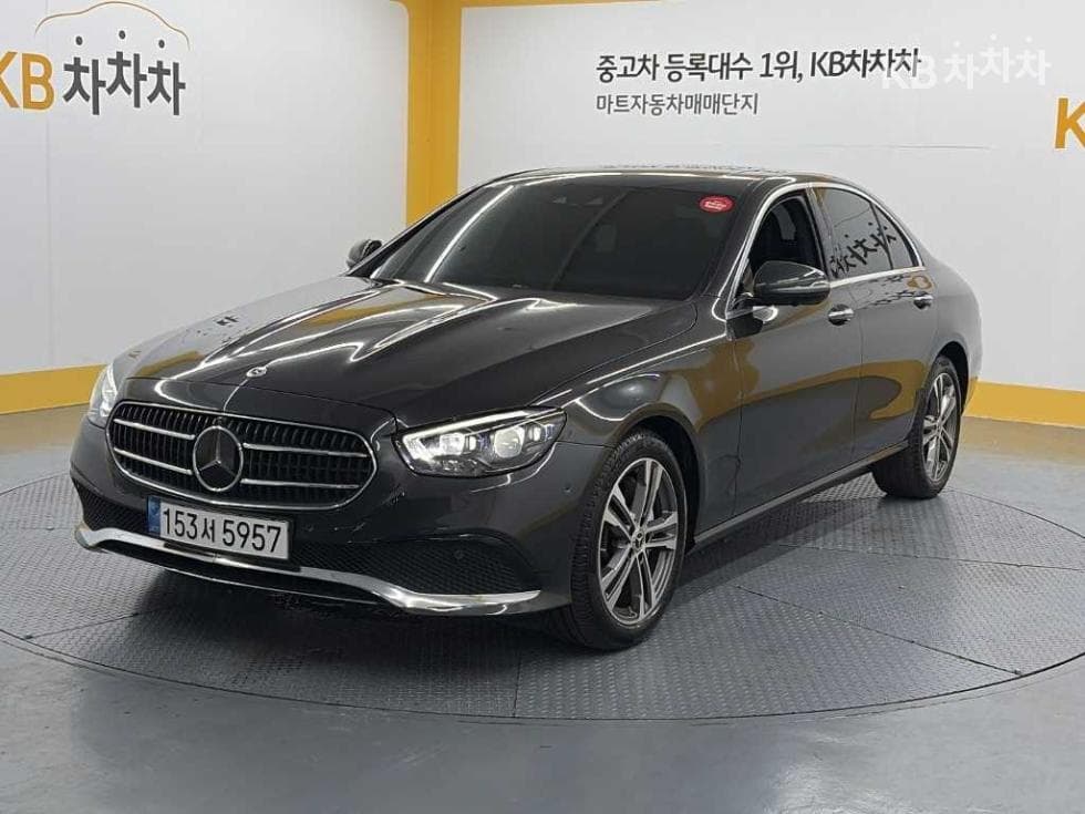 Mercedes-Benz E-Class (W213)E350 4MATIC Avantgarde - 2