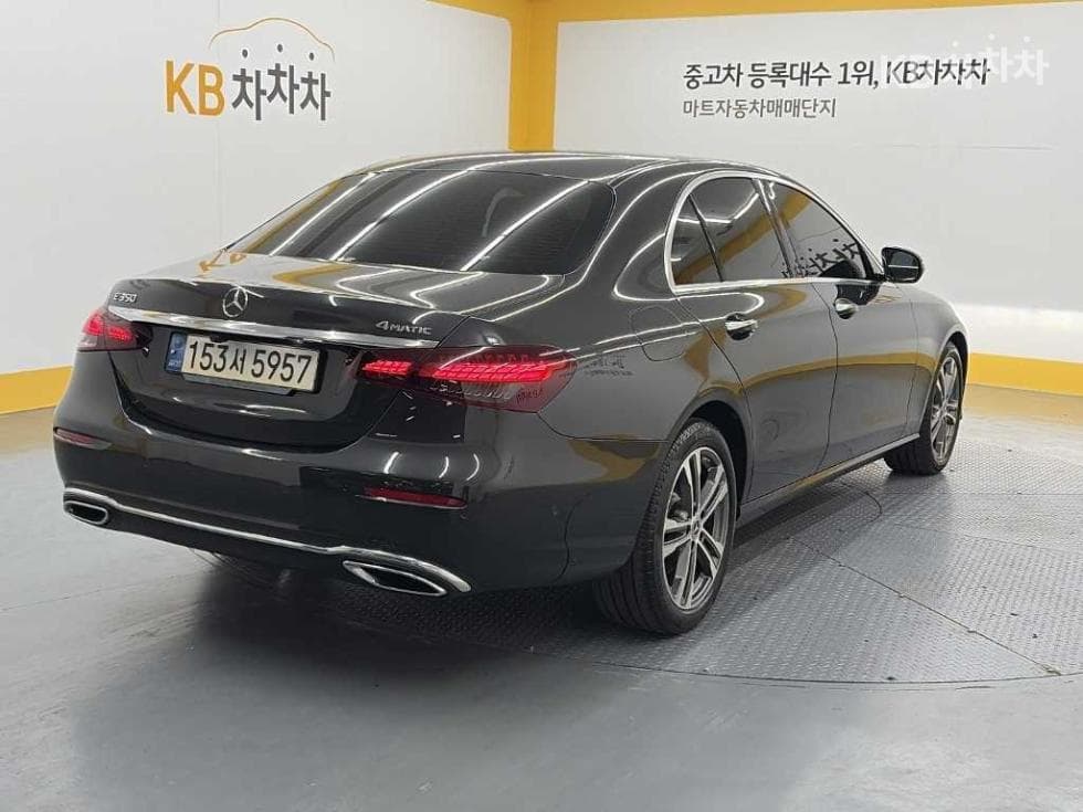 Mercedes-Benz E-Class (W213)E350 4MATIC Avantgarde - 4