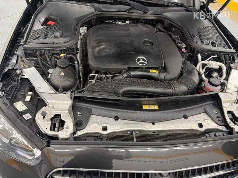 Mercedes-Benz E-Class (W213)E350 4MATIC Avantgarde - 5