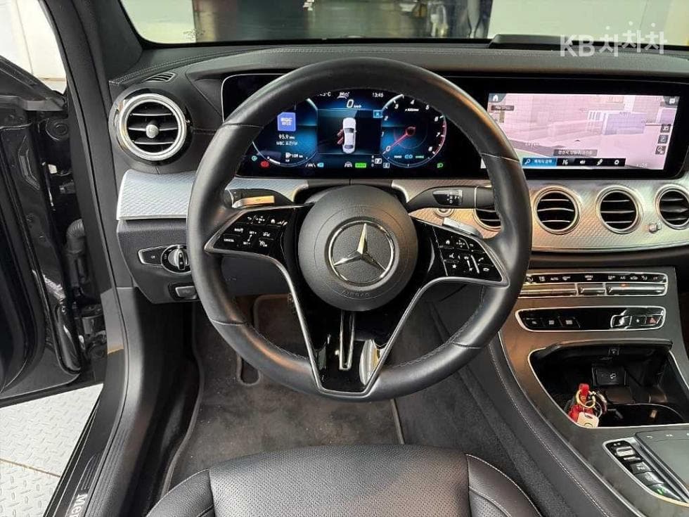 Mercedes-Benz E-Class (W213)E350 4MATIC Avantgarde - 9