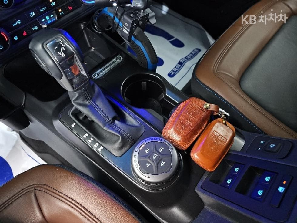 Форд 브롱코(U725)2.7 4 Door Outer Banks Стандартен - 8