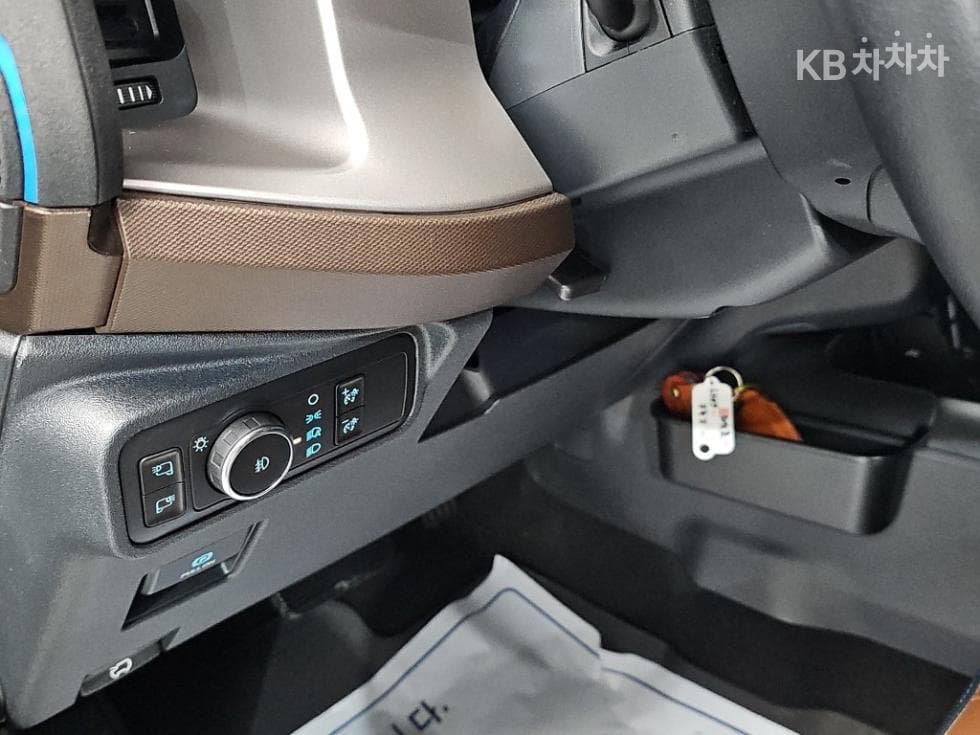 Форд 브롱코(U725)2.7 4 Door Outer Banks Стандартен - 16