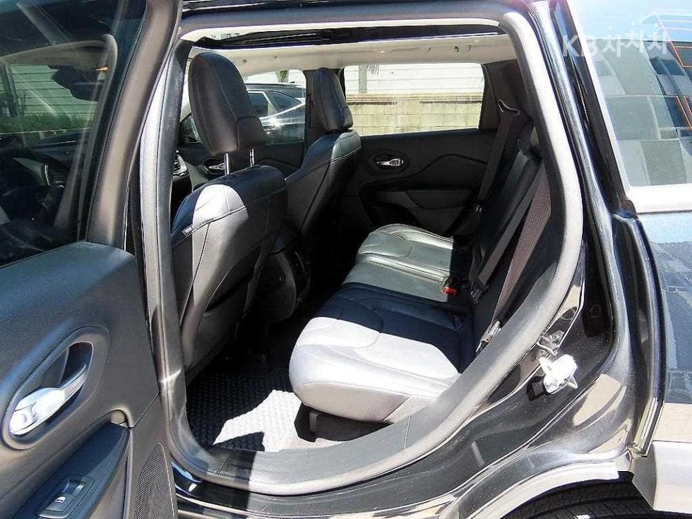 지프 체로키(KL)3.2 Gasoline AWD Trailhawk - 6