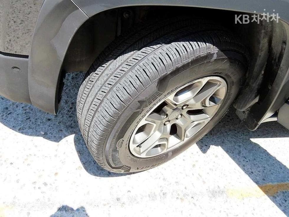 지프 체로키(KL)3.2 Gasoline AWD Trailhawk - 20