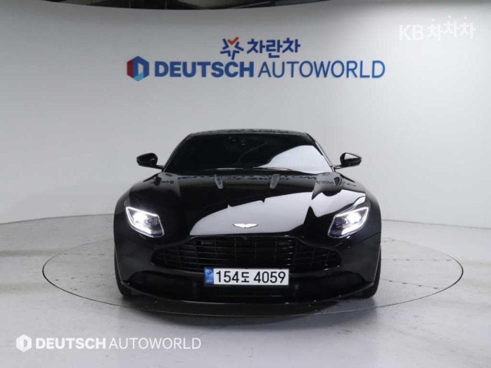 애스턴마틴 DB115.2 V12 Купе AMR - 3