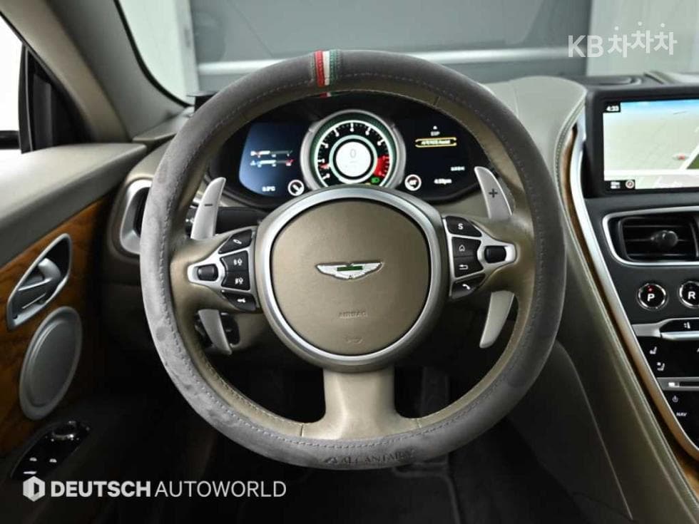 애스턴마틴 DB115.2 V12 Купе AMR - 13
