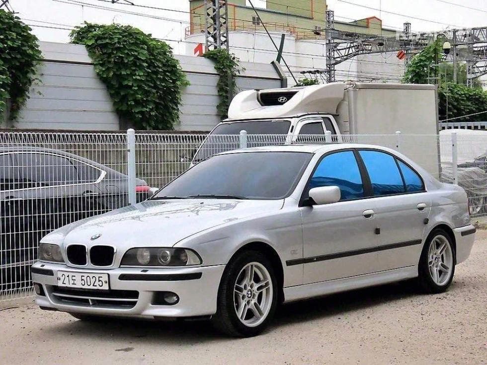 BMW 5 Серия 530iS - Image 1
