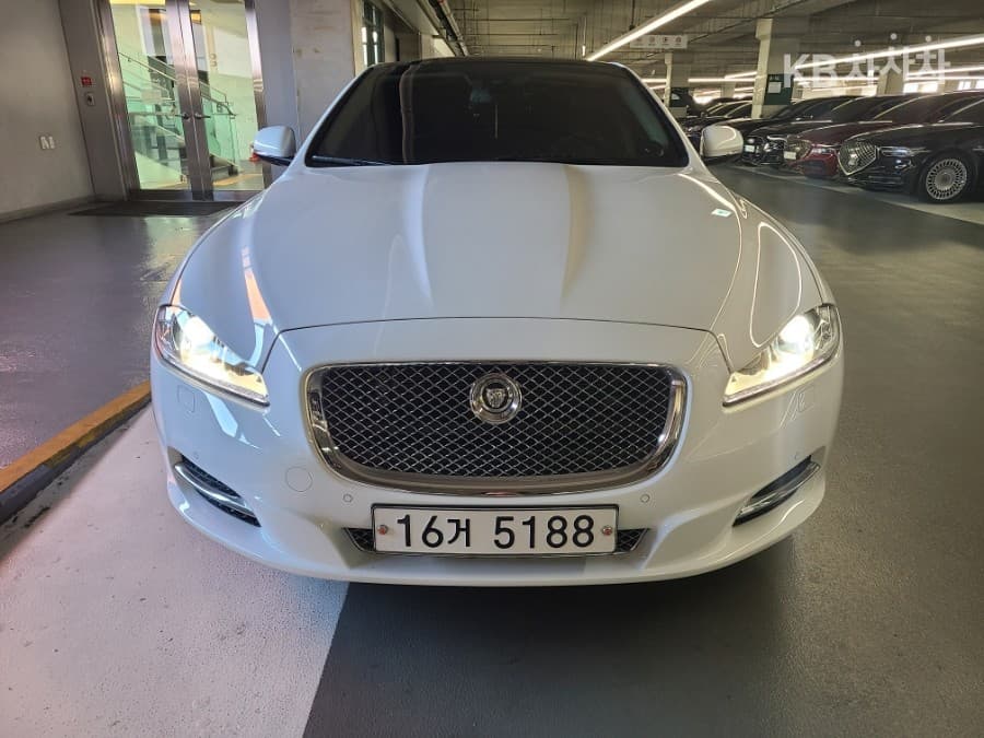 Jaguar All New XJ3.0D Премиум Люкс LWB X351 - 2