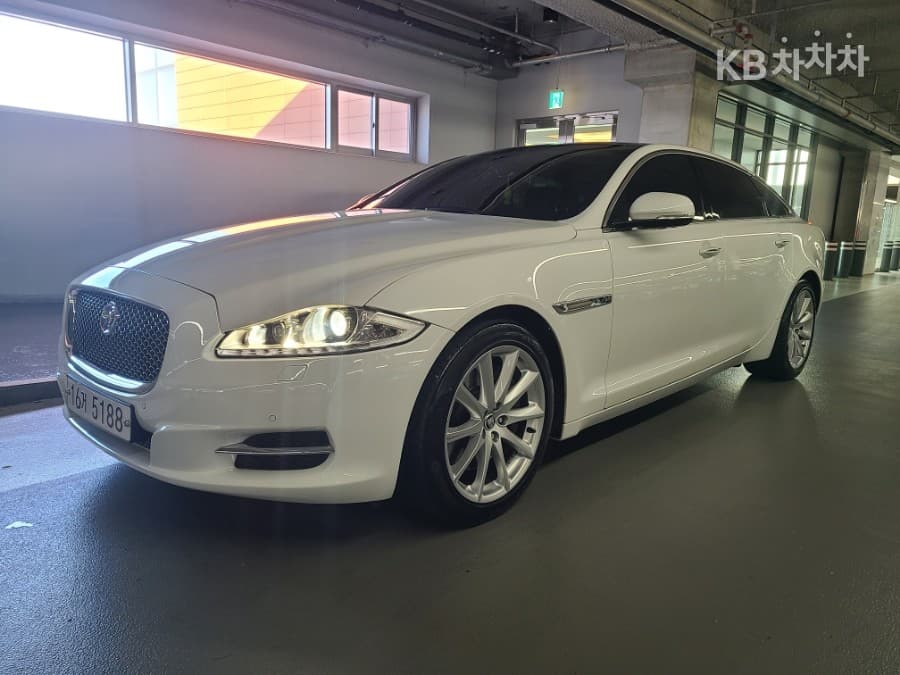 Jaguar All New XJ 3.0D Премиум Люкс LWB X351 - Image 1