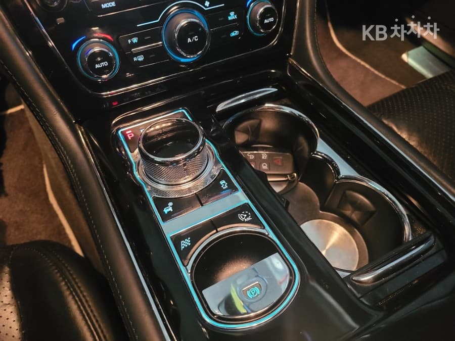 Jaguar All New XJ3.0D Премиум Люкс LWB X351 - 20
