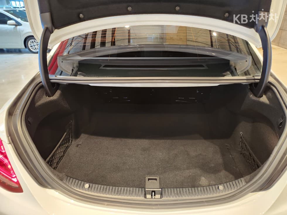 Mercedes-Benz The New (фейслифт) C-КласC200 W205 - 18