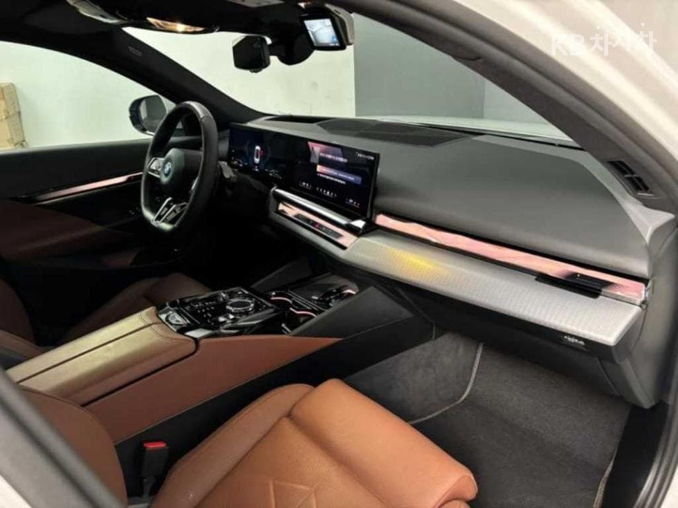 BMW New5 Series(G60)530e M Sport - 9