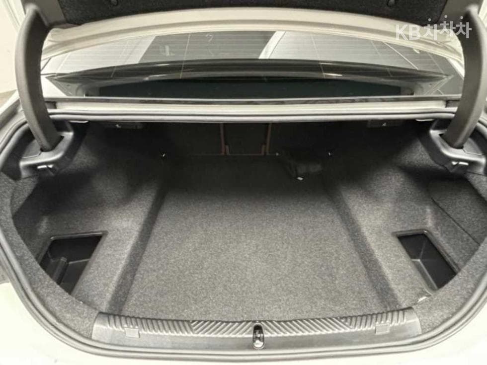 BMW New5 Series(G60)530e M Sport - 17