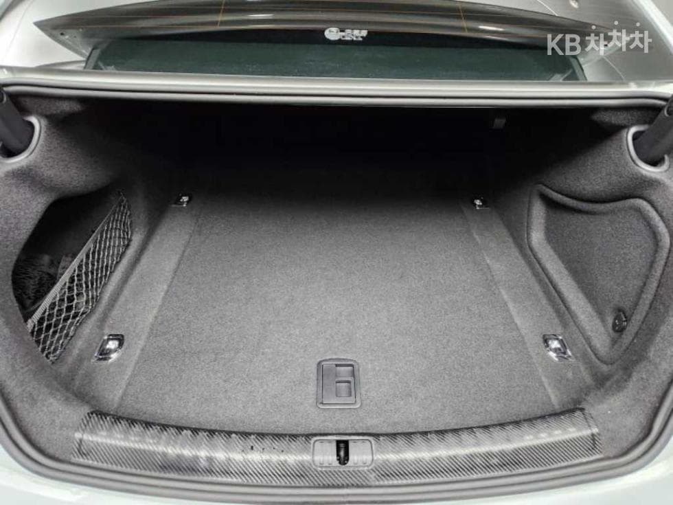 Audi A6(C8)45 TFSI Quattro Premium - 18