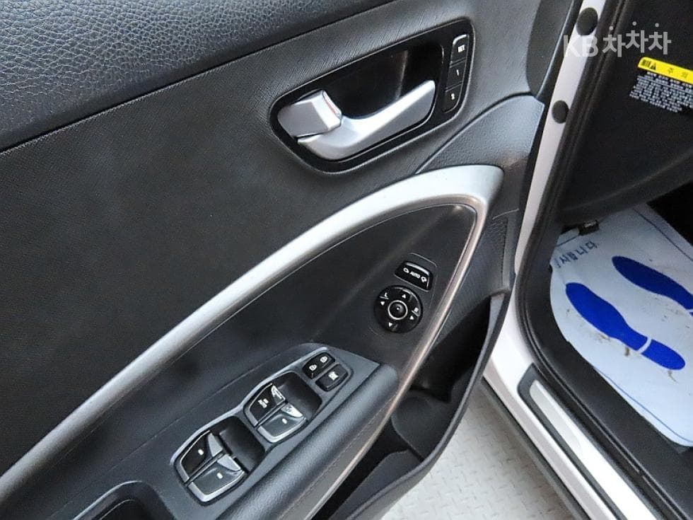 Хюндай Санта Фе The PrimeДизел Хонда R-двигател 2.0 дизел 2WD 5-местен Exclusive 기본 - 13