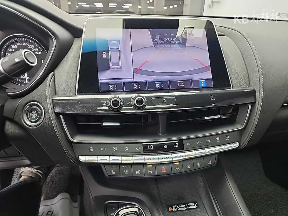 캐딜락 CT52.0 Turbo 2WD Premium Luxury - 10