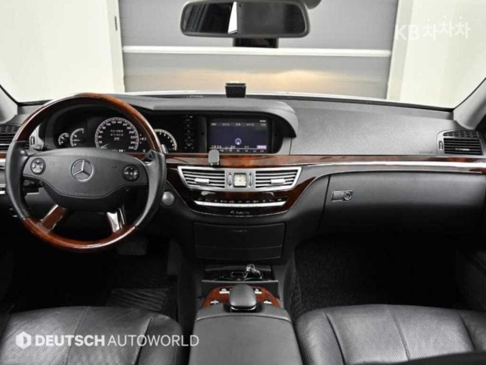 Mercedes-Benz Нов S-КласS550 4MATIC W221 - 7
