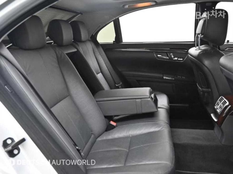 Mercedes-Benz Нов S-КласS550 4MATIC W221 - 12