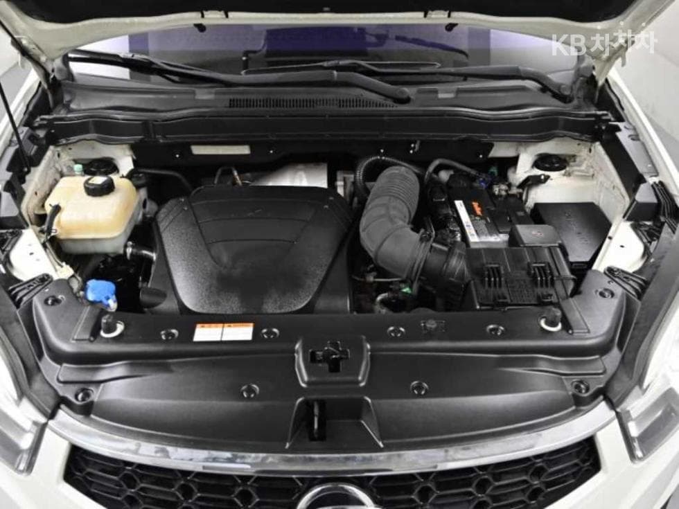 КейДжи Мобилити Нов코란도 C2.2 RX AWD Висок клас - 6