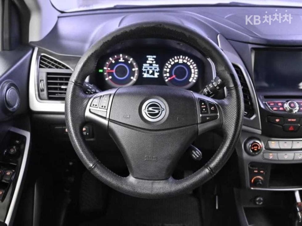 КейДжи Мобилити Нов코란도 C2.2 RX AWD Висок клас - 13