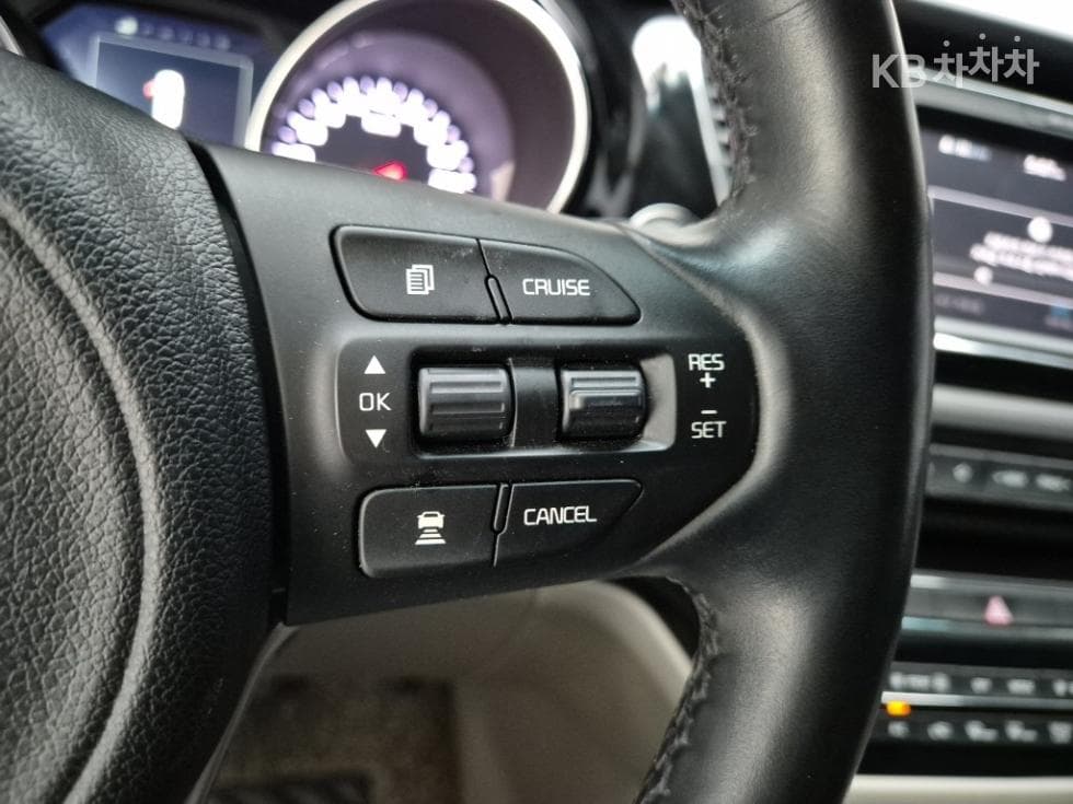 Киа All New Канивал9-местен 2.2 Дизел Noblesse - 15