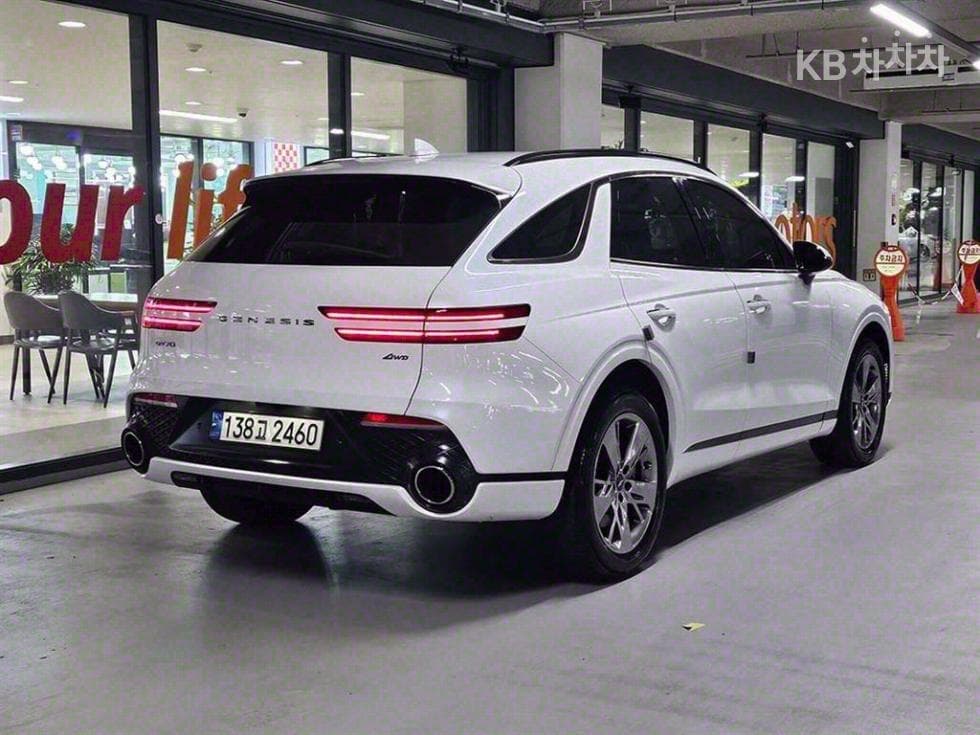 Genesis GV70Gasoline 2.5T AWD - 4