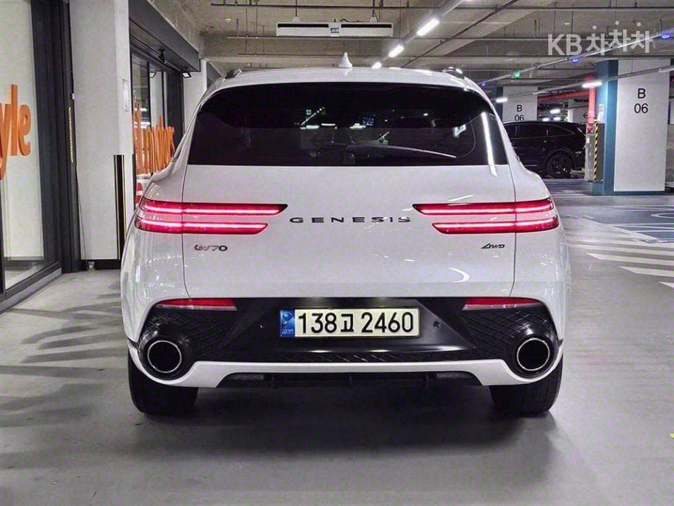 Genesis GV70Gasoline 2.5T AWD - 5