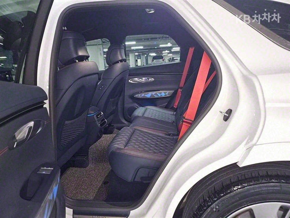 Genesis GV70Gasoline 2.5T AWD - 7