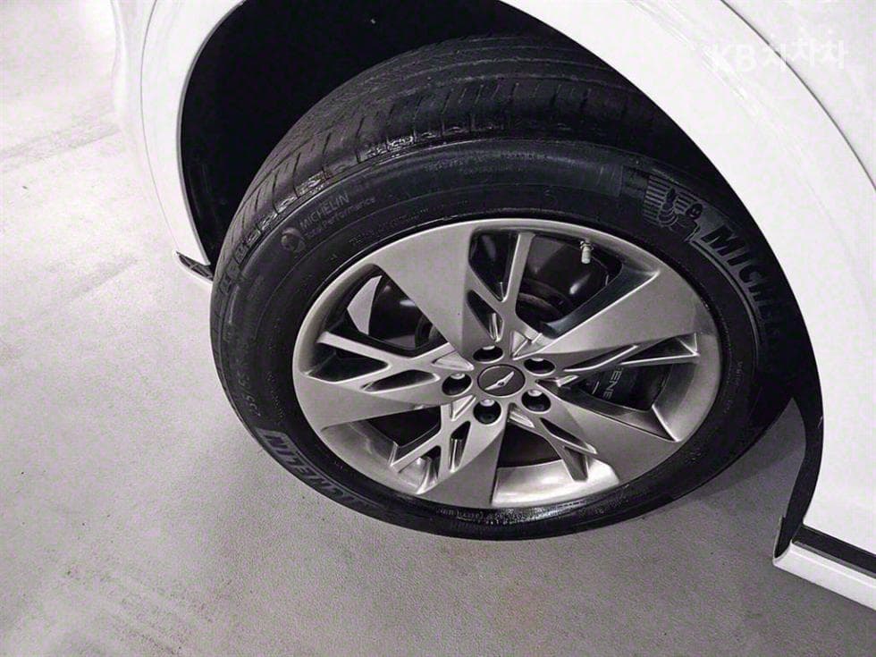 Genesis GV70Gasoline 2.5T AWD - 20