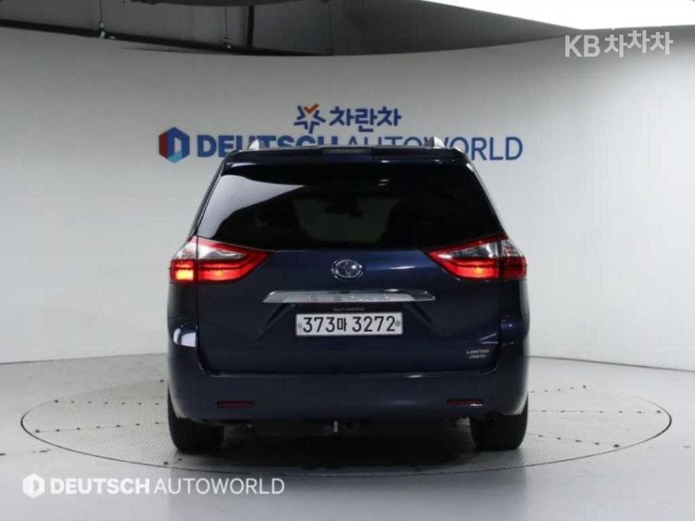 Toyota Sienna3.5 AWD Автоматик - 4