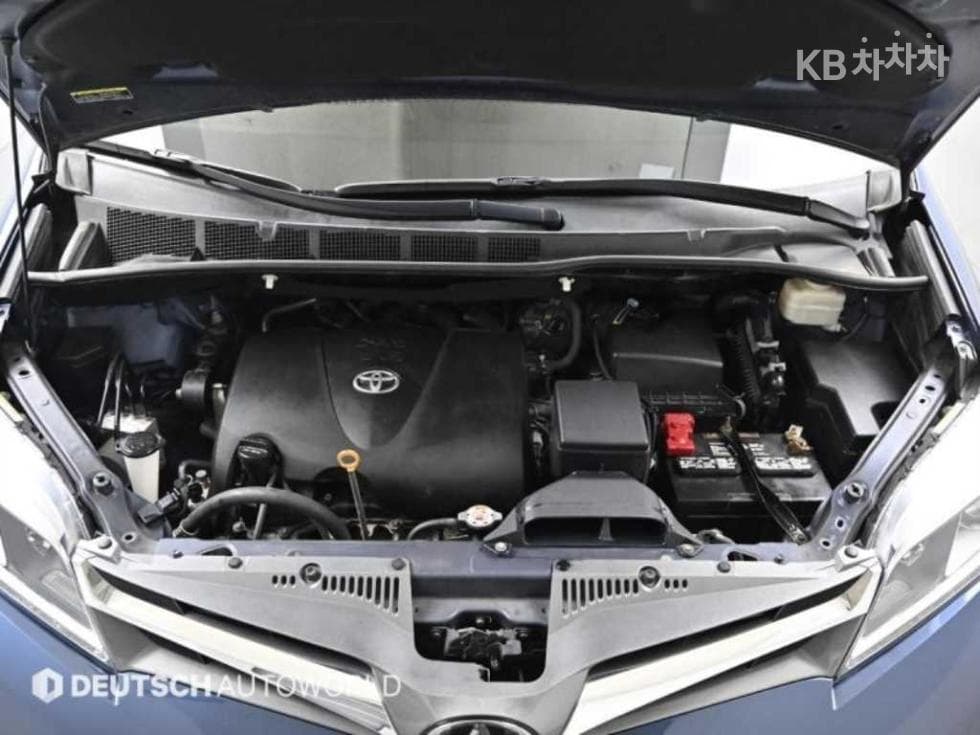 Toyota Sienna3.5 AWD Автоматик - 6