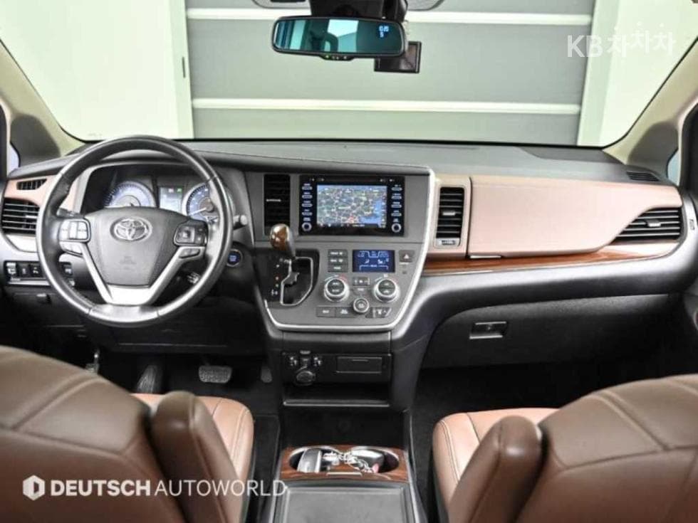 Toyota Sienna3.5 AWD Автоматик - 7