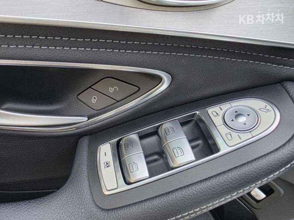 Mercedes-Benz The New (фейслифт) C-КласC200 W205 - 13