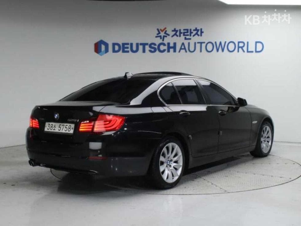 BMW Нов5 Серия528i xDrive Стандартен - 2