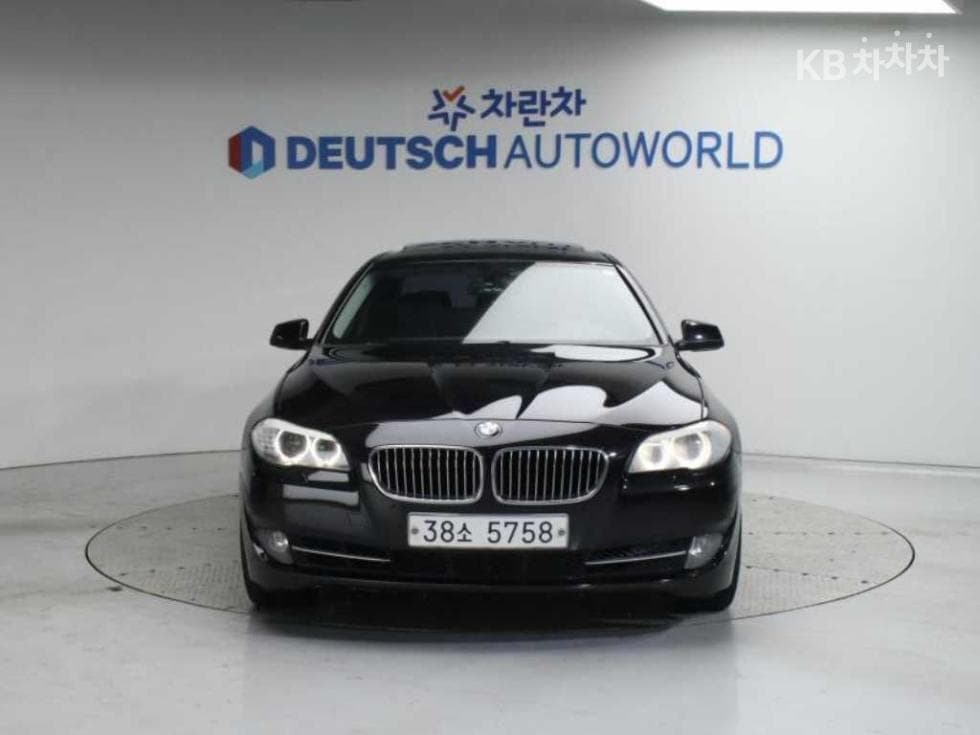 BMW Нов5 Серия528i xDrive Стандартен - 3