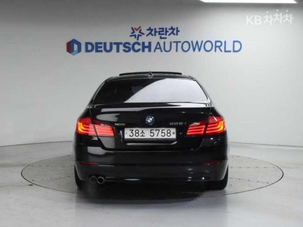BMW Нов5 Серия528i xDrive Стандартен - 4