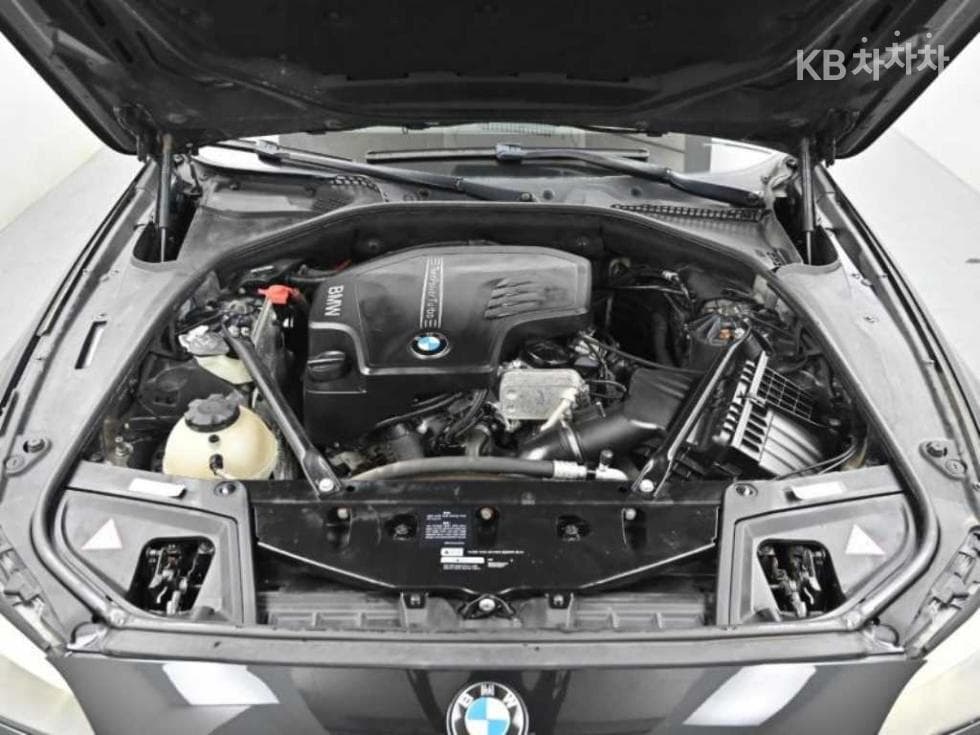 BMW Нов5 Серия528i xDrive Стандартен - 6