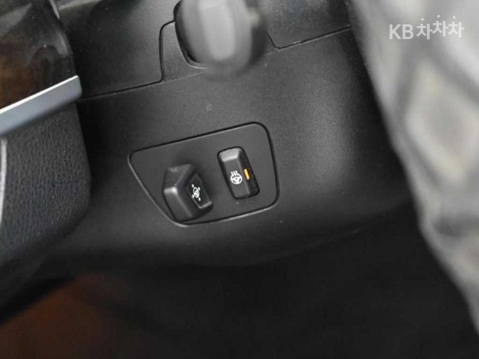 BMW Нов5 Серия528i xDrive Стандартен - 17