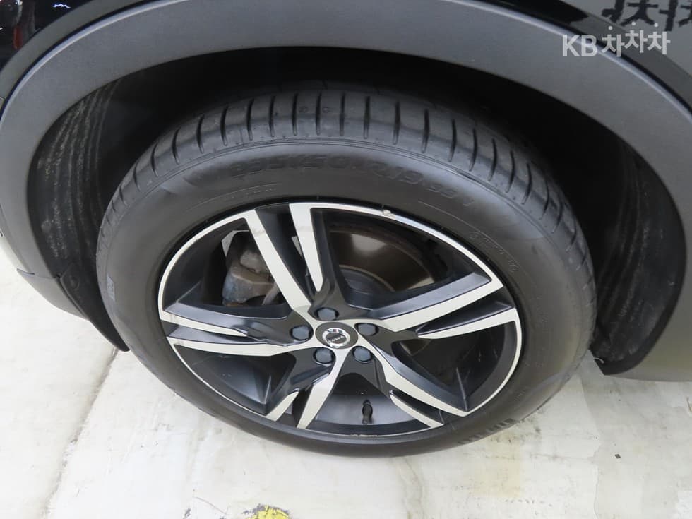 Volvo XC40T4 AWD R-Design - 20
